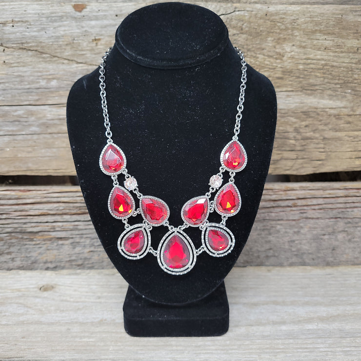 RED SPARKLY GEM NECKLACE