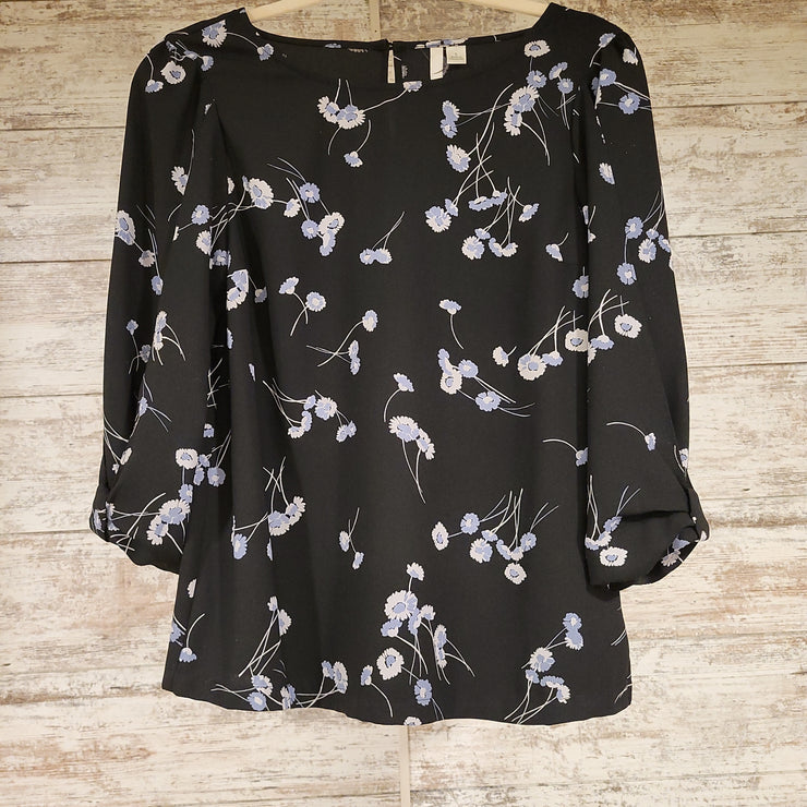 BLACK/FLORAL LONG SLEEVE TOP