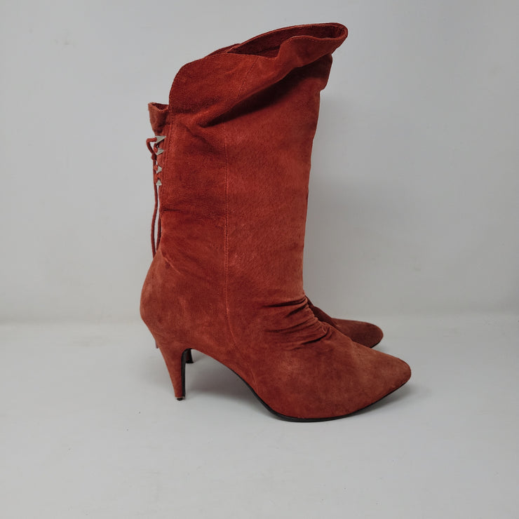 RED SHORT SUEDE BOOTS