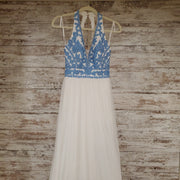 WHITE/BLUE LONG EVENING GOWN