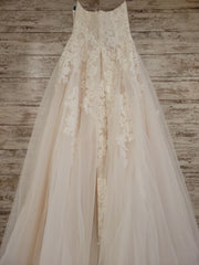 WEDDING GOWN (NEW) $899