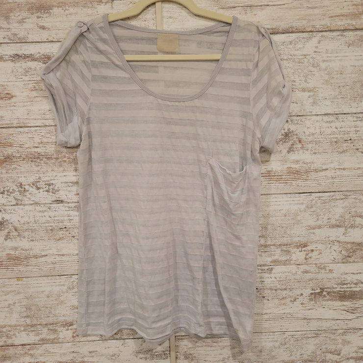 GRAY STRIPED SHORT SLEEVE TOP