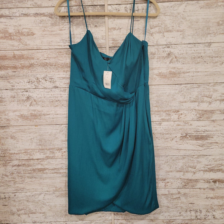 GREEN SHORT DRESS (NEW) $158