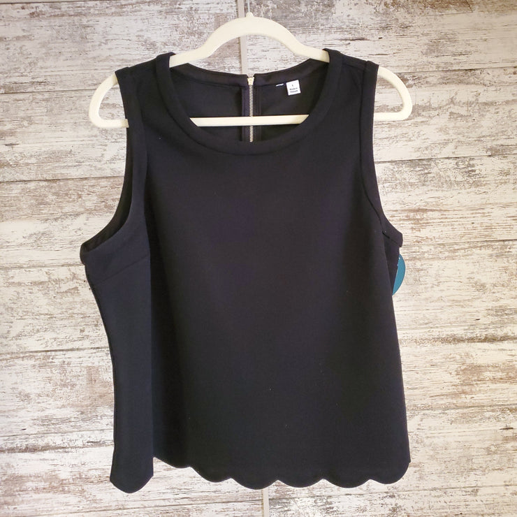 BLACK SLEEVELESS TOP