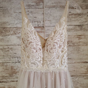 WHITE/BLUSH A LINE GOWN