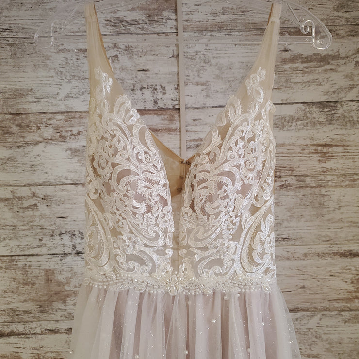 WHITE/BLUSH A LINE GOWN