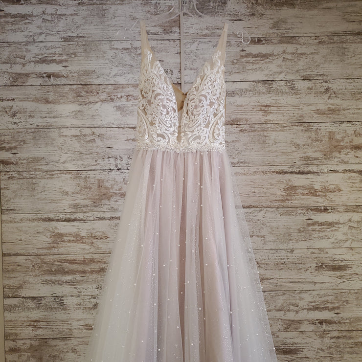 WHITE/BLUSH A LINE GOWN