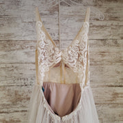 WHITE/BLUSH A LINE GOWN