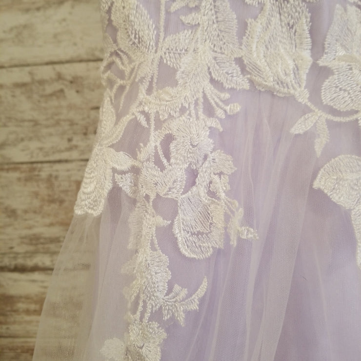 LAVENDER/WHITE A LINE GOWN
