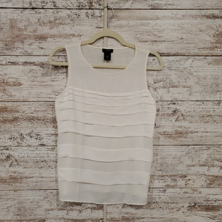 WHITE SLEEVELESS TOP