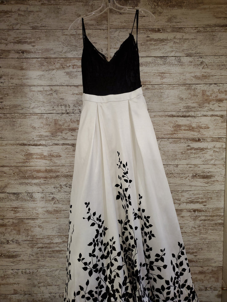 WHITE/BLACK A LINE GOWN