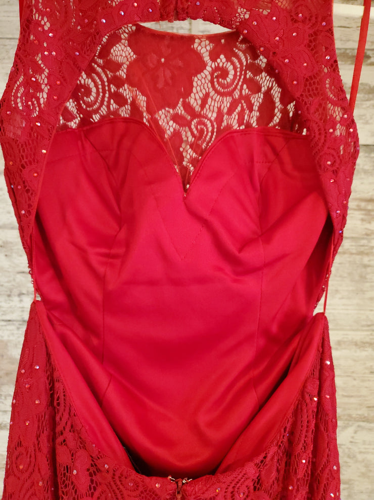 RED LACE MERMAID GOWN