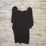 BLACK SHORT SLEEVE TOP
