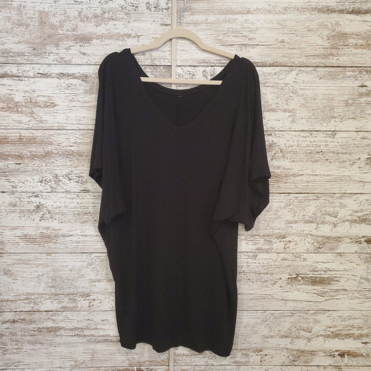 BLACK SHORT SLEEVE TOP
