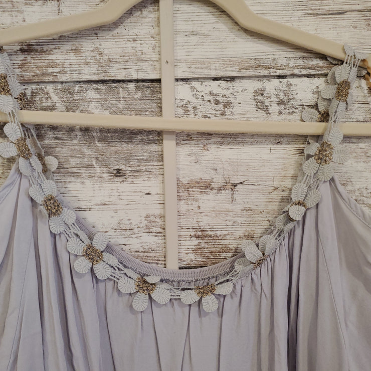 GRAY W/FLOWERS SHORT SLEEVE TO