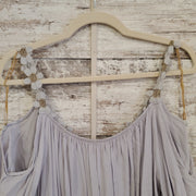 GRAY W/FLOWERS SHORT SLEEVE TO