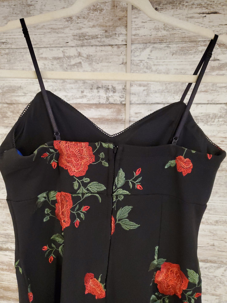 BLACK/RED ROSES LONG EVENING