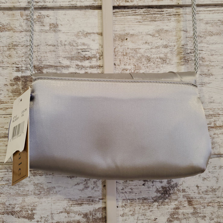 SILVER CLUTCH/PURSE (NEW)