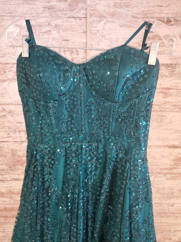 GREEN SPARKLY A LINE GOWN
