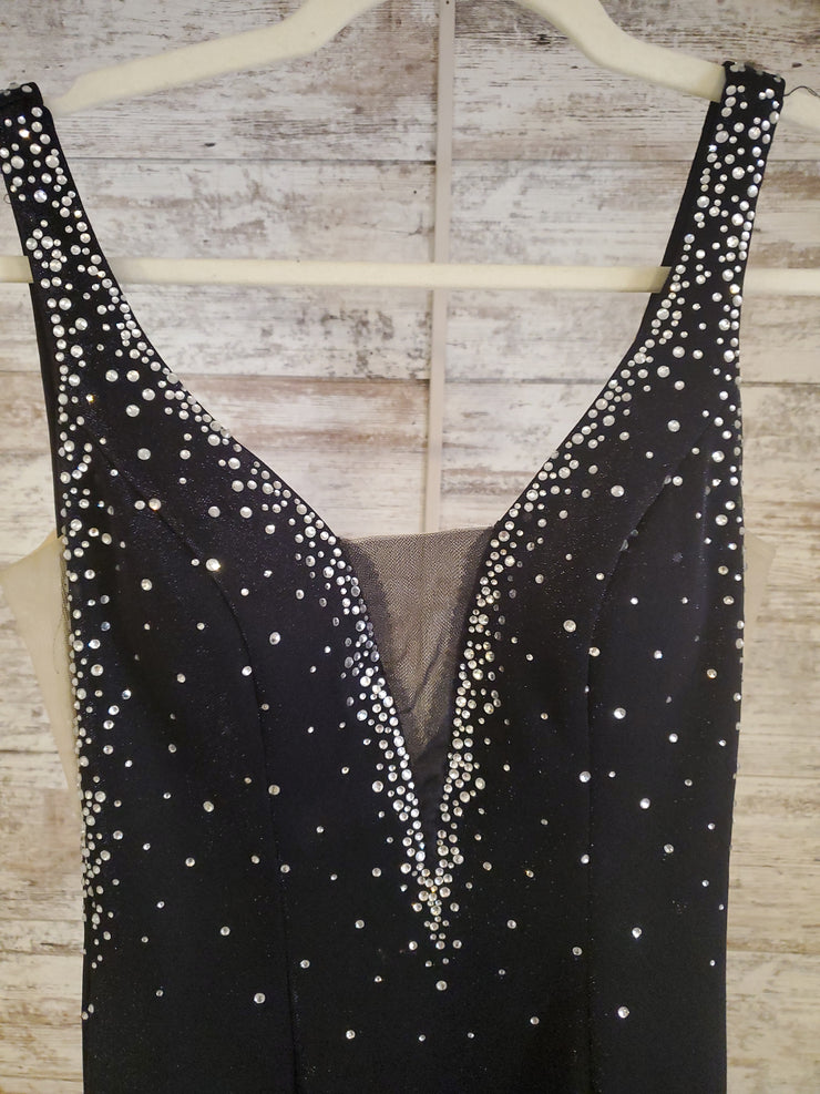 BLACK LONG EVENING GOWN