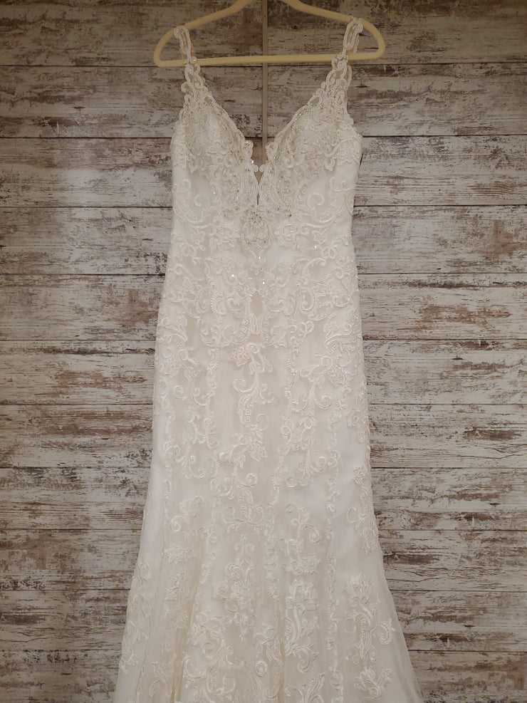 IVORY BRIDAL GOWN RETAIL $3000