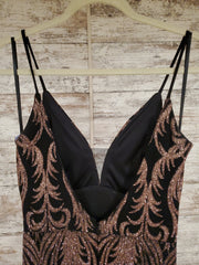 BLACK/GOLD LONG EVENING GOWN