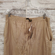 TAN CAPRI PANTS (NEW)