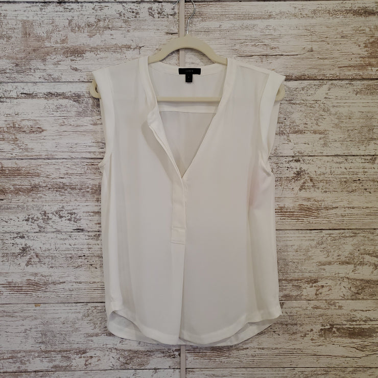WHITE SLEEVELESS TOP
