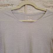 GRAY/WHITE STRIPED TOP