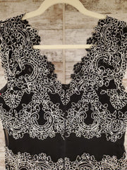 BLACK/WHITE LONG EVENING GOWN