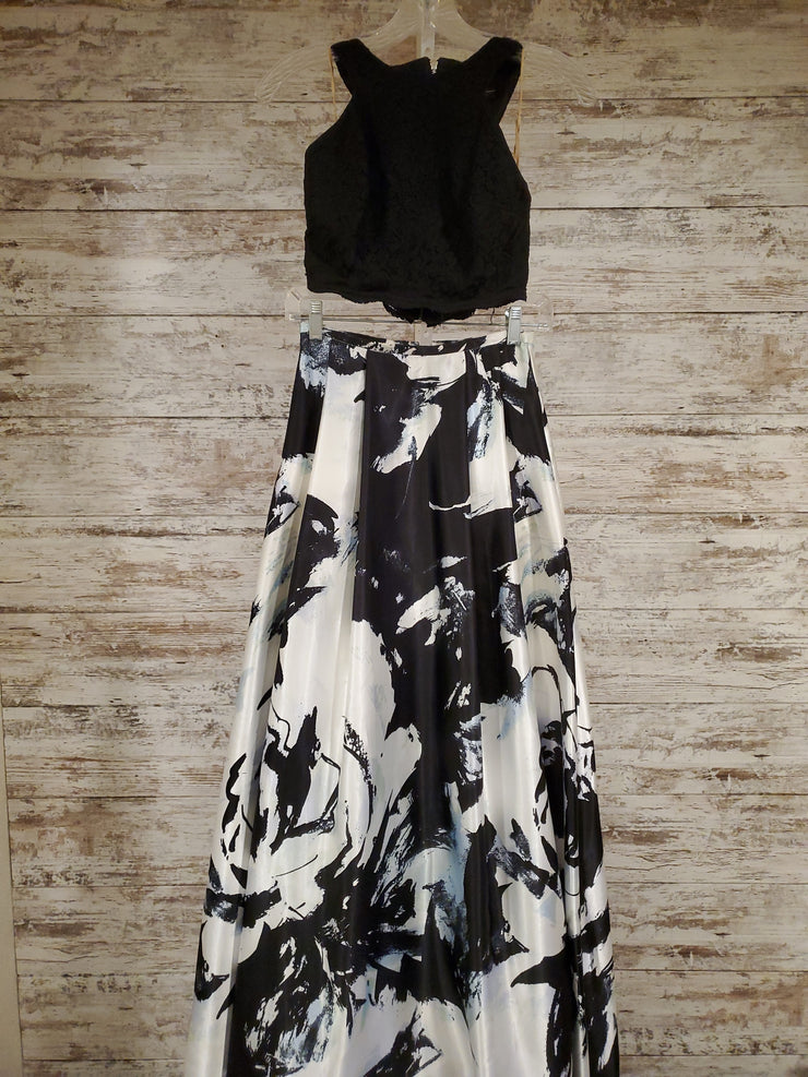 BLACK/FLORAL 2 PC. A LINE GOWN