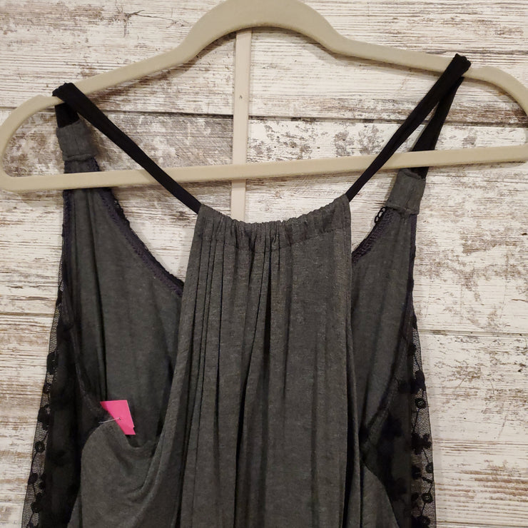 BLACK/GRAY SLEEVELESS TOP
