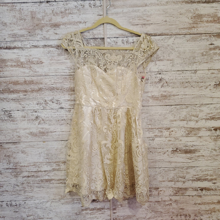 GOLD SPARKLY SHORT DRESS