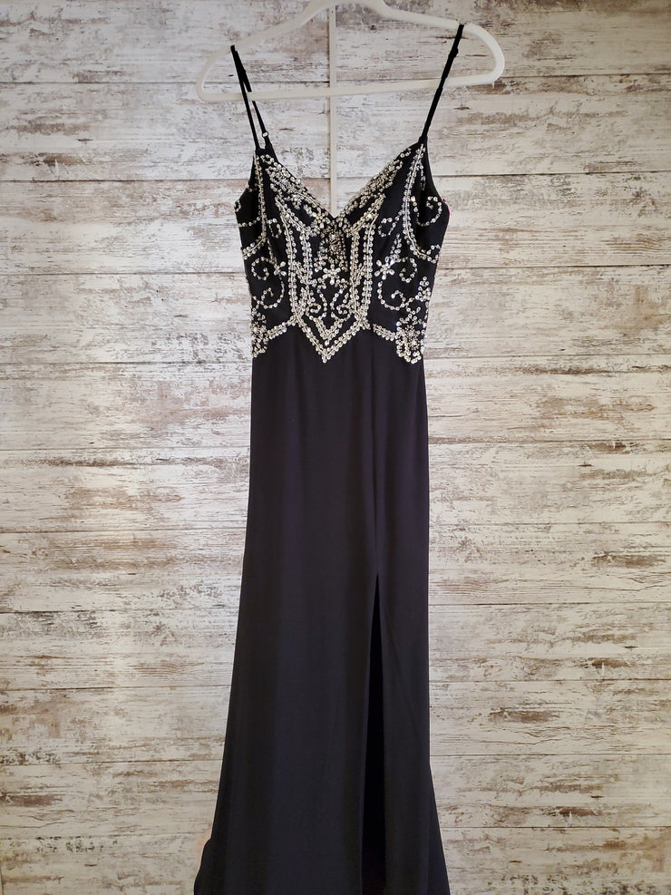 BLACK LONG EVENING GOWN
