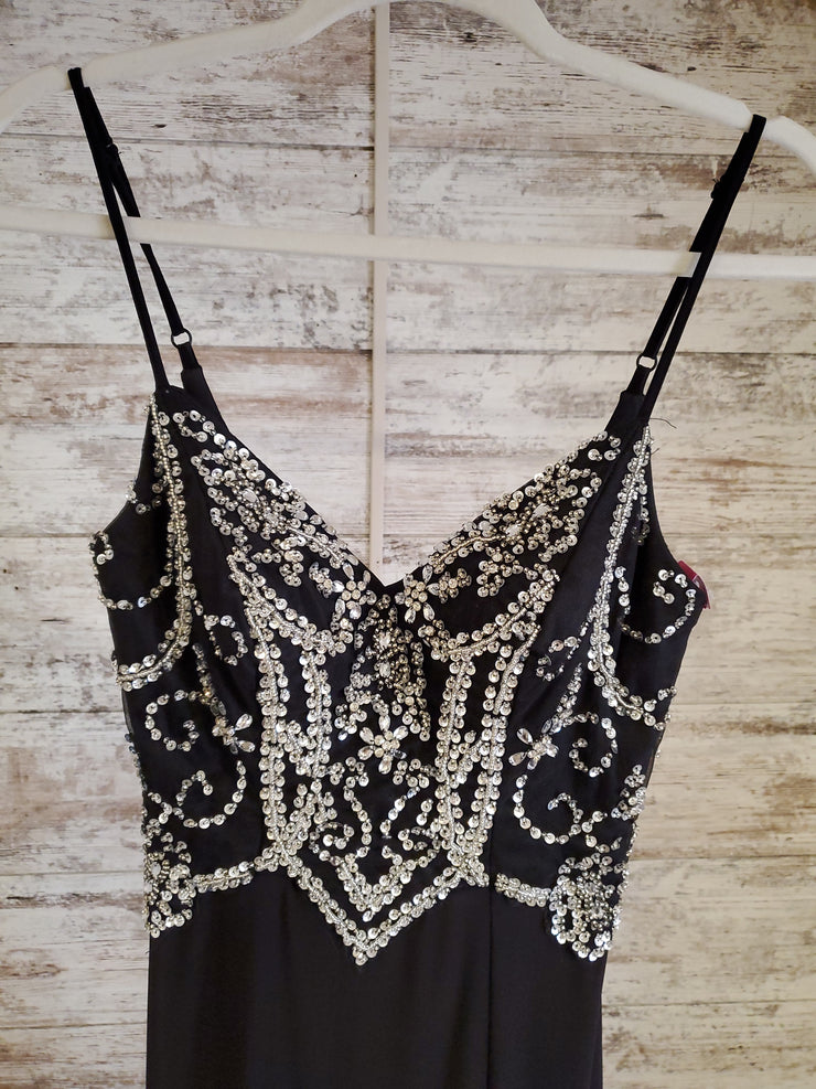 BLACK LONG EVENING GOWN