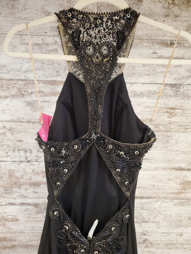 BLACK LONG EVENING GOWN
