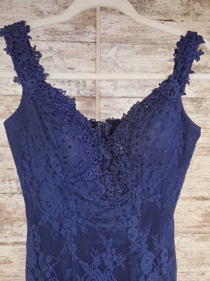 NAVY LACE LONG EVENING GOWN