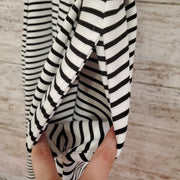 BLACK/WHITE STRIPED SHORT DRES