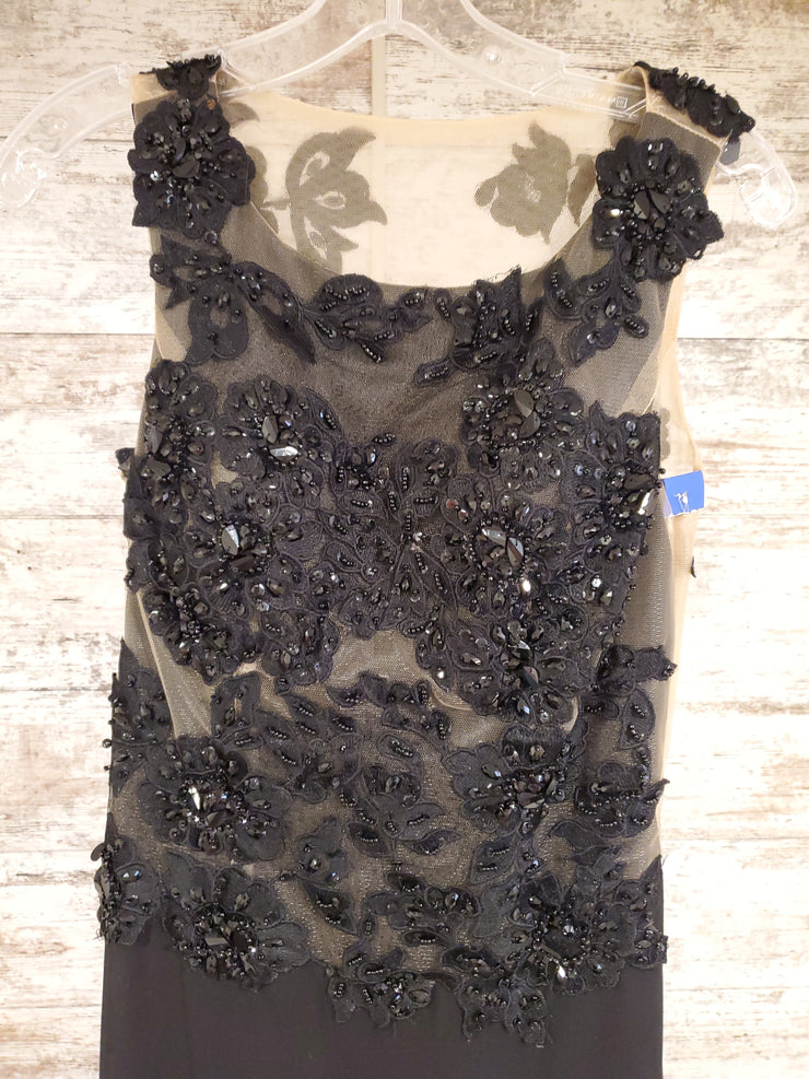 BLACK LONG EVENING GOWN