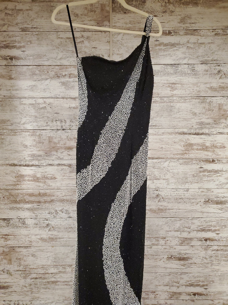 BLACK/WHITE BEADED LONG DRESS