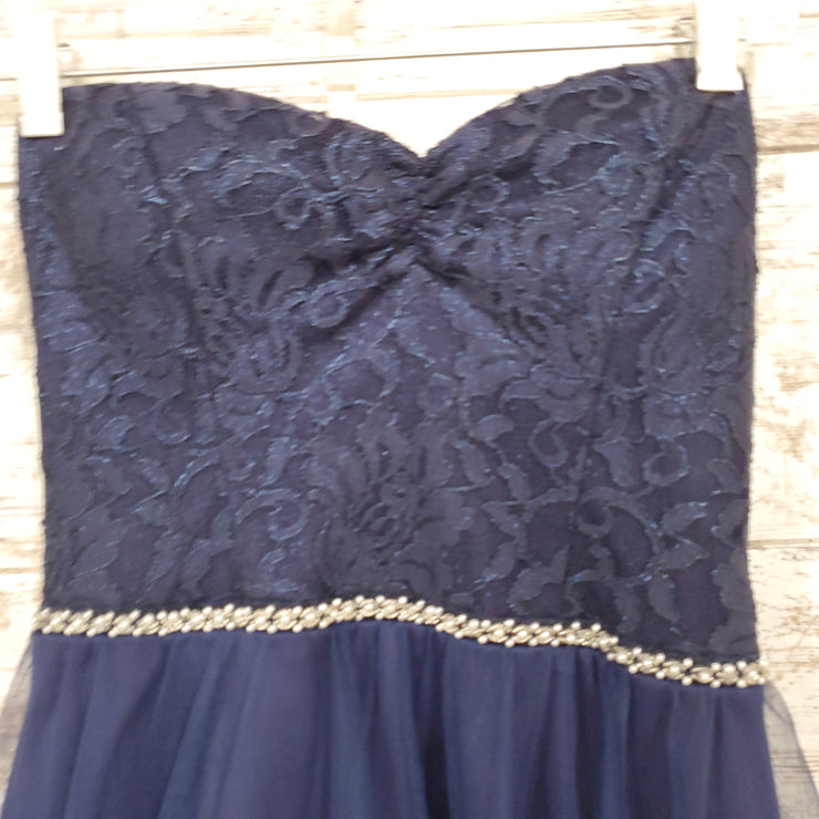 NAVY LACE TOP SHORT DRESS