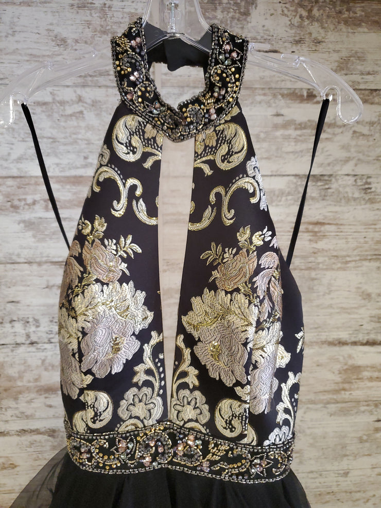 BLACK/GOLD A LINE GOWN (NEW)