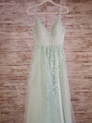 GREEN FLORAL A LINE GOWN