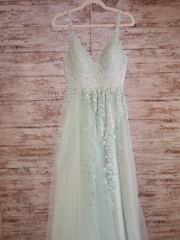 GREEN FLORAL A LINE GOWN