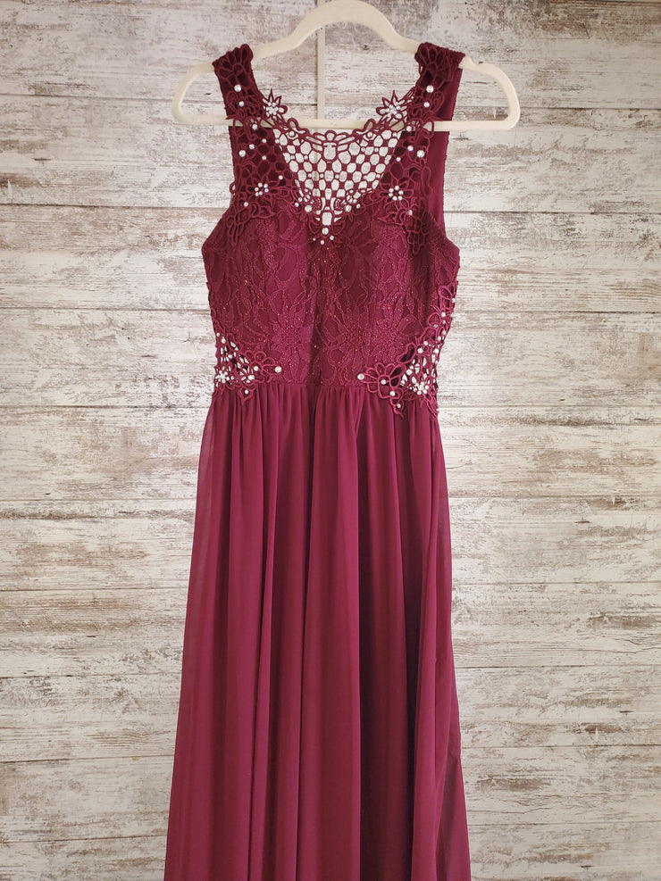 BURGUNDY LONG EVENING GOWN