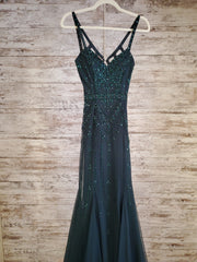 GREEN LONG EVENING GOWN