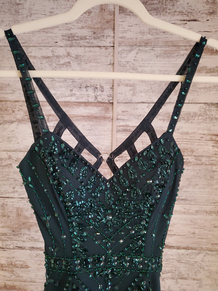 GREEN LONG EVENING GOWN