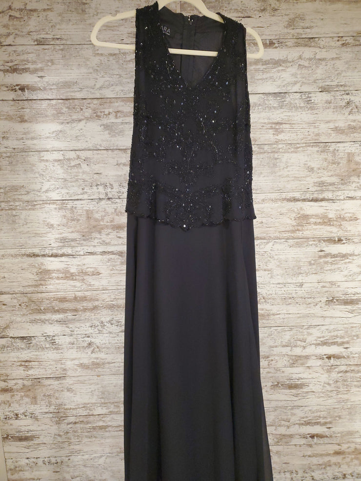 BLACK LONG EVENING GOWN (NEW)