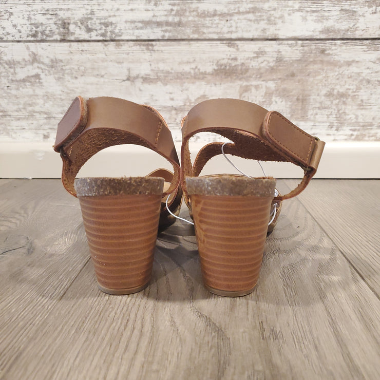 BRONZE SANDALS (NEW)