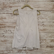 WHITE SLEEVELESS TOP